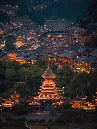 肇興侗寨 · 擁有"個鄉第一寨"和"千家肇洞"的美稱...