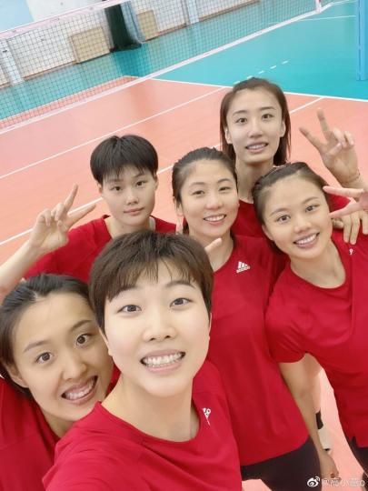 中國女排世界聯賽加油！......