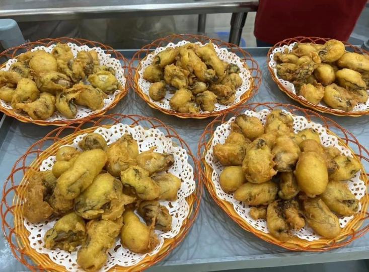 任食橫珍蠔 ...........