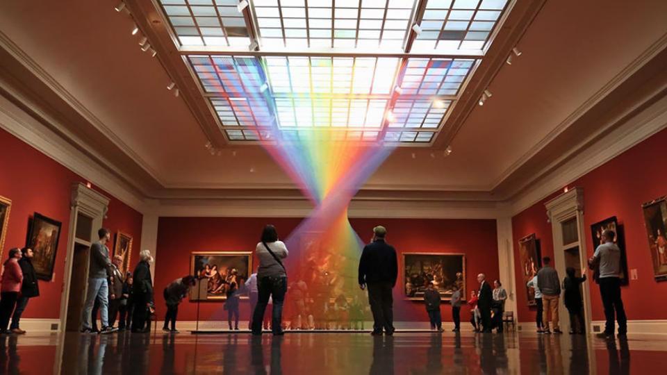博物館出現「永遠不會消失的彩虹」...