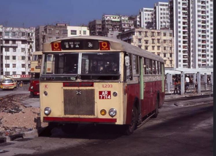 60，70年代的屋邨,如秀茂坪,藍田,慈雲山......等,都是由單層巴士行走,服務街坊的。...