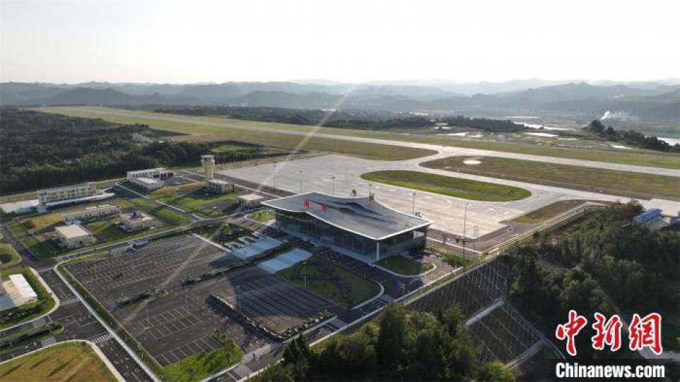閬中古城機場正式通航四川南充邁入“雙機場”時代...