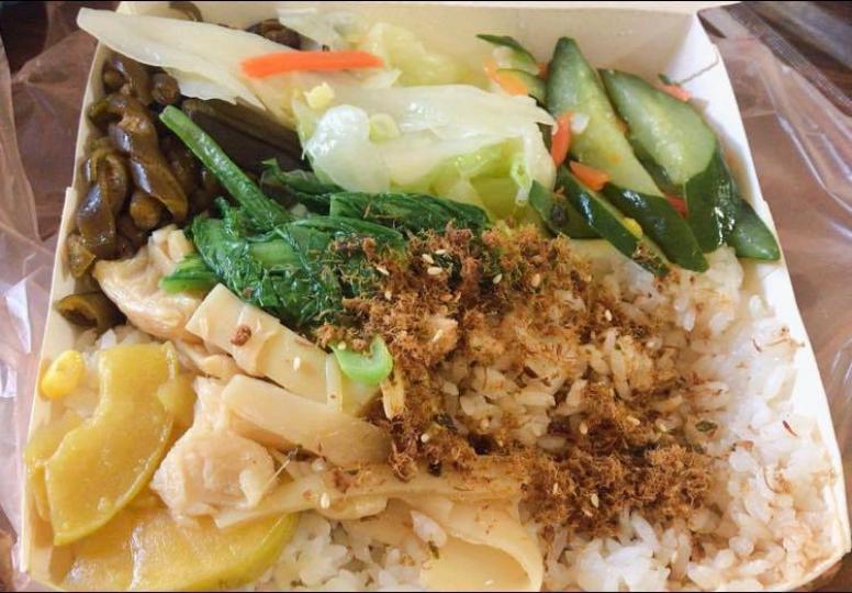 6樣菜塞滿滿！大家覺得這個便當多少錢呢...