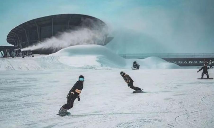 皚皚白雪，漫天飛舞......