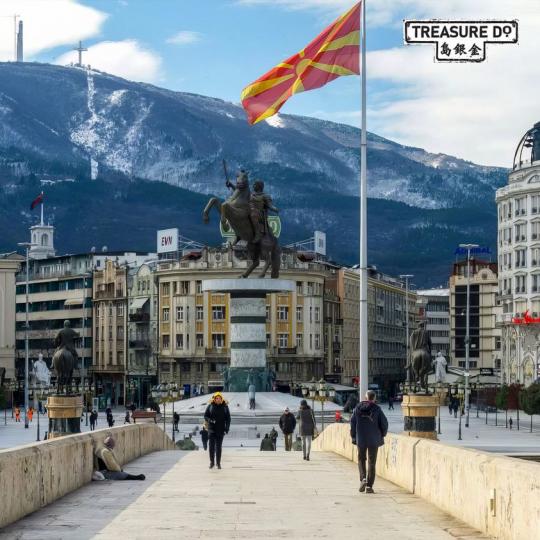 北馬其頓(North Macedonia)是位於歐洲巴爾幹半島的一個國家,與希臘、保加利亞、塞爾維亞、科索沃和阿爾巴尼亞接壤。... 北馬其頓(North Macedonia)是位於歐洲巴爾幹半島的一個國家,與希臘、保加利亞、塞爾維亞、科索沃和阿爾巴尼亞接壤。...