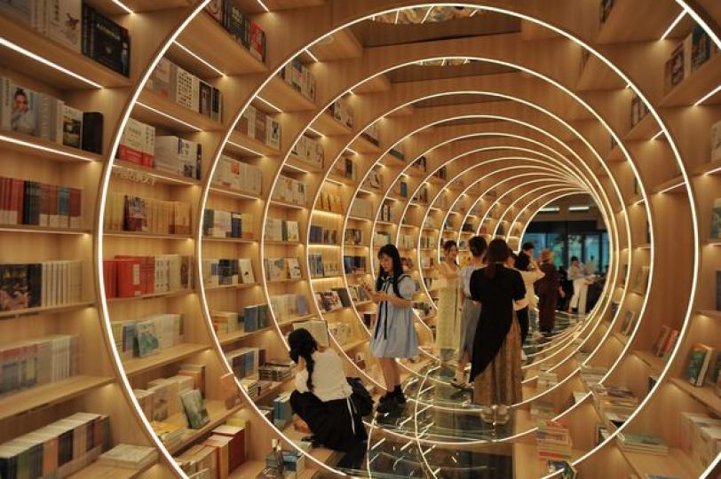 愈欣書店 愈欣書店.......