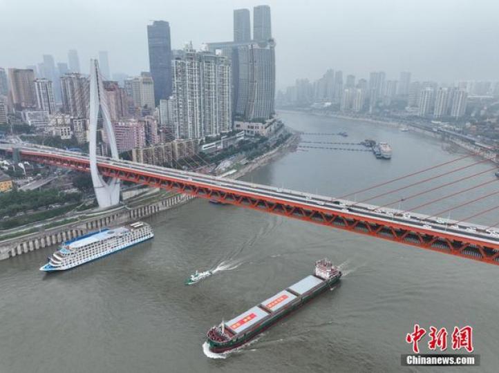 萬噸級江海直達船舶首次直航重慶...