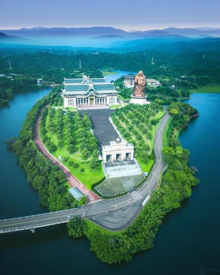 大埔水庫的湖中之島......