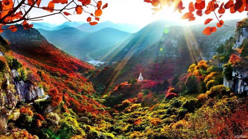 仰天山國家森林公園位於青州城西南45公里...