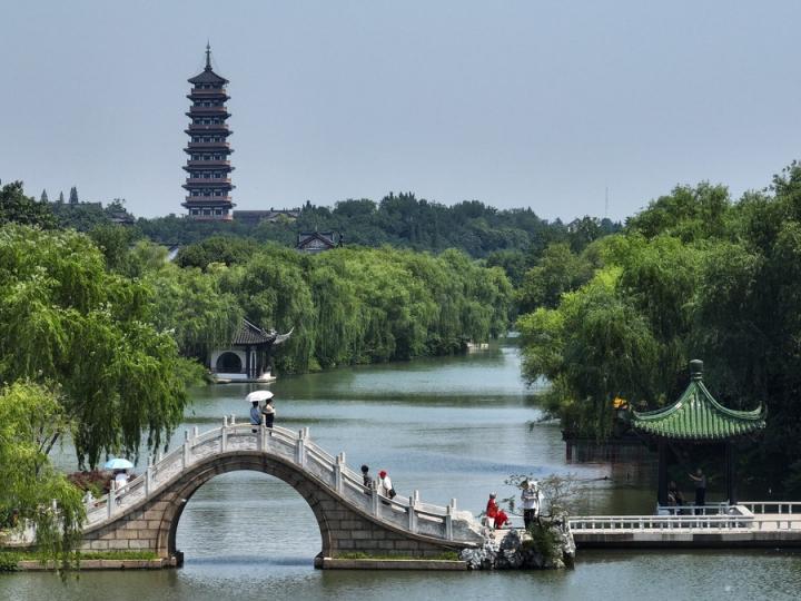 Historical and cultural city of Yangzhou in east China glows with new vitality... Historical and cultural city of Yangzhou in east China glows with new vitality...