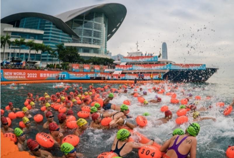 今年維港泳11月12日舉行　
名額增至4000個周三起報名...