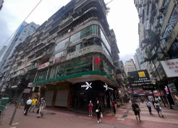 舖王不再｜銅鑼灣
波斯富街舖王月租
僅30萬,較高峰期
跌83%, 由國際品牌
變本地品牌....