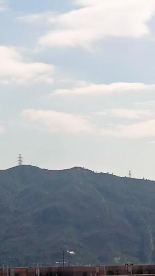 晴空
              萬里！...