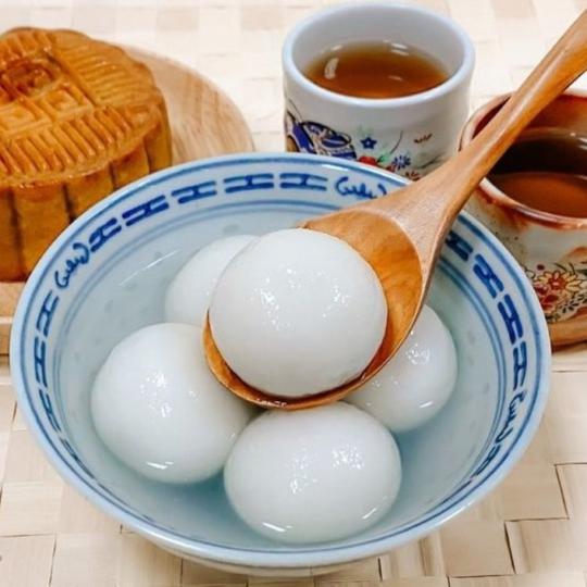 借吃湯圓祈願新一年平安，同時慶祝長了一歲。...