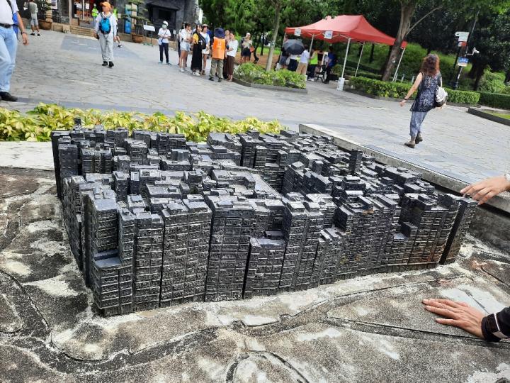 1000047380