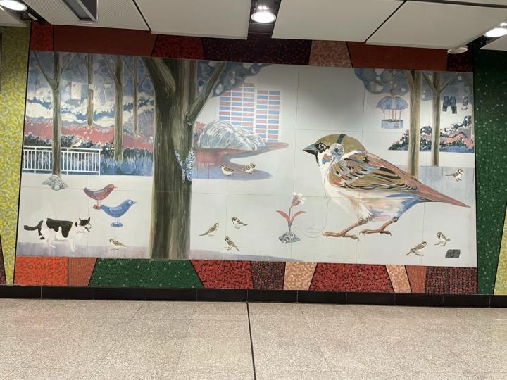何文田港鐵站這幅壁畫是否畫公園情景呢？...