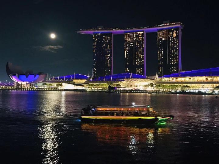 夜景
星加坡濱海灣金沙酒店的夜景十分迷人。...