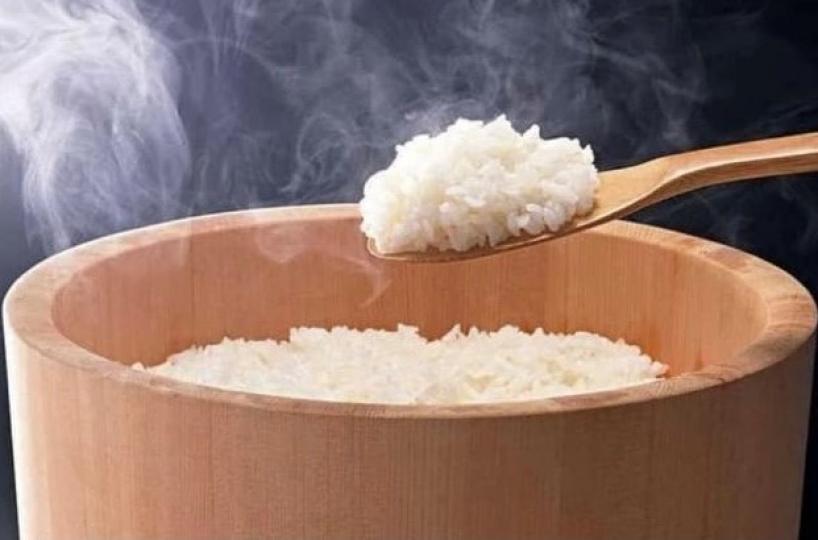人頭飯
人頭飯是指按著桌上人數打飯，這是行內術語。...