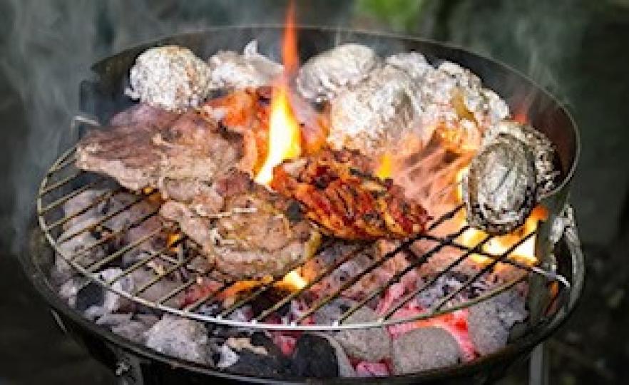 燒烤
據報全港有12個燒烤場,大部份都是任食,不用自己預備食物,還有冷氣房、靚海景給大家一邊看日落,一邊燒烤,有得玩、有得食、涼風送爽,十分好享受。... 燒烤
據報全港有12個燒烤場,大部份都是任食,不用自己預備食物,還有冷氣房、靚海景給大家一邊看日落,一邊燒烤,有得玩、有得食、涼風送爽,十分好享受。...
