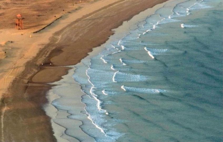 青島
青島的海灘沙幼水清，是遊客度假的好去處。...