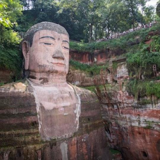 樂山大佛
樂山大佛，全名嘉州凌雲寺大彌勒石像，別稱凌雲大佛，位於中華人民共和國四川省樂山市市中區的岷江、青衣江、大渡河三江交匯之處，是世界上高度最高的石佛像。...