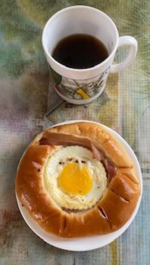 今天的早餐

今天的早餐是買的曰式煙肉蛋包和一杯即磨齋啡。...