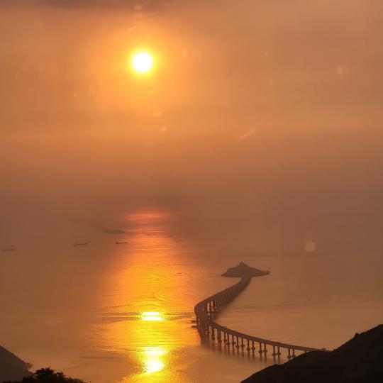 美景
朋友在吊車內拍的美景開心與我分享。...