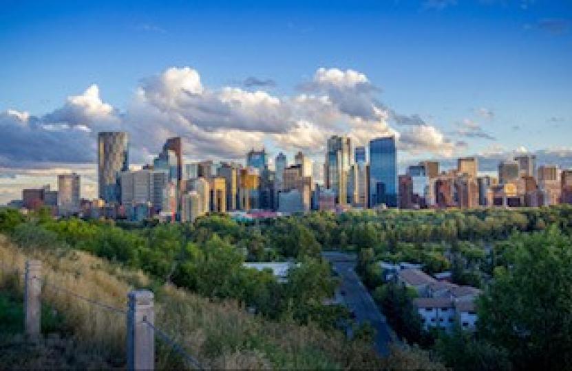 卡爾加里
經濟學人智庫(EIU)早前發布全球宜居城市最新年度排名。2022卡爾加里居第三位，溫哥華第五位，多倫多第八位，即加拿大前十位中佔三位。...