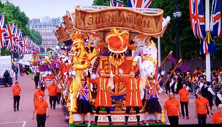 英女王登基白金禧
女王伊麗莎白二世是英國歷史上在位時間最長的君主。英國全國為她登基70週年白金禧大大慶祝。... 英女王登基白金禧
女王伊麗莎白二世是英國歷史上在位時間最長的君主。英國全國為她登基70週年白金禧大大慶祝。...