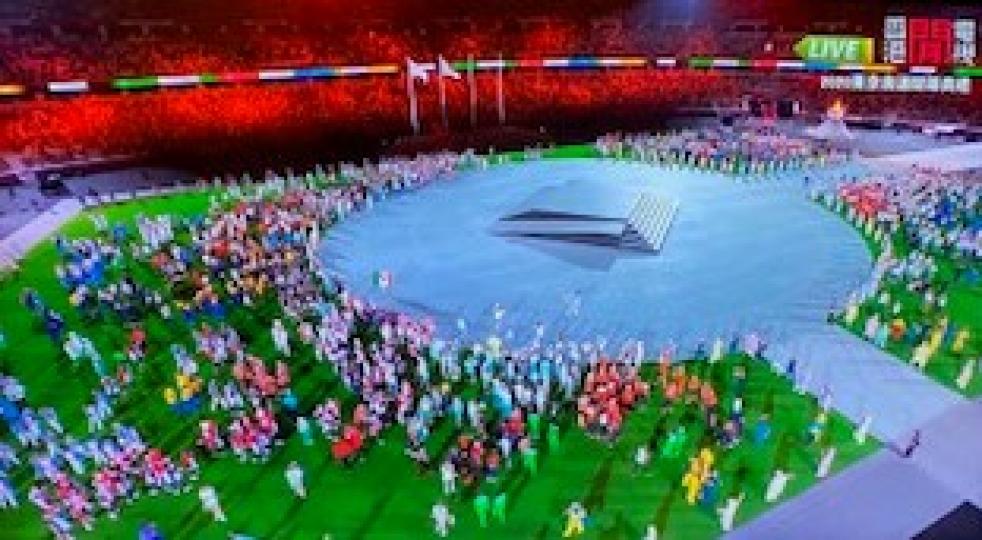 輕鬆的一刻

昨晚奧運閉幕禮前，運動員懷著輕鬆的心情參加閉幕禮慶典，全場洋溢著歡樂的氣氛。...