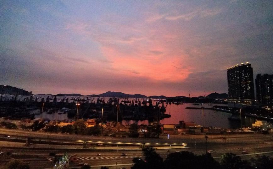 火燒雲

今晚多區都可以拍攝到火燒雲。...