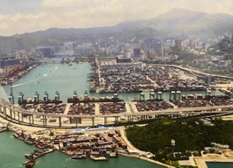 葵青貨櫃碼頭

葵青貨櫃碼頭是香港最主要的貨櫃物流處理中心，是全世界第四大吞吐量的貨櫃港口。...