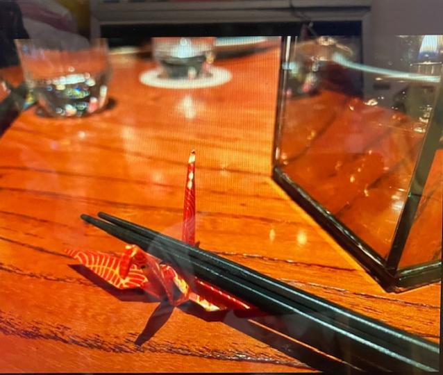 摺紙鶴

我學會了摺紙鶴來放筷子，真的學以致用，吃時都好胃口些，開心些。...