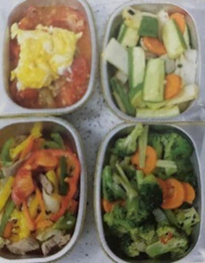 軟餐
打碎食物前營養師會先傳送菜式的原貌給顧客,不但有助改善胃口,亦具體了解一杯80克的軟餐上當於多少份量食物。... 軟餐
打碎食物前營養師會先傳送菜式的原貌給顧客,不但有助改善胃口,亦具體了解一杯80克的軟餐上當於多少份量食物。...
