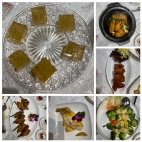 私房菜
這些菜式看似普通,但食材優質,不用味精,每天菜式要視乎買手的選取。今天我最喜歡煲仔羗蔥蠔,隻隻蠔好肥美和桂花柚子蜜糕。... 私房菜
這些菜式看似普通,但食材優質,不用味精,每天菜式要視乎買手的選取。今天我最喜歡煲仔羗蔥蠔,隻隻蠔好肥美和桂花柚子蜜糕。...