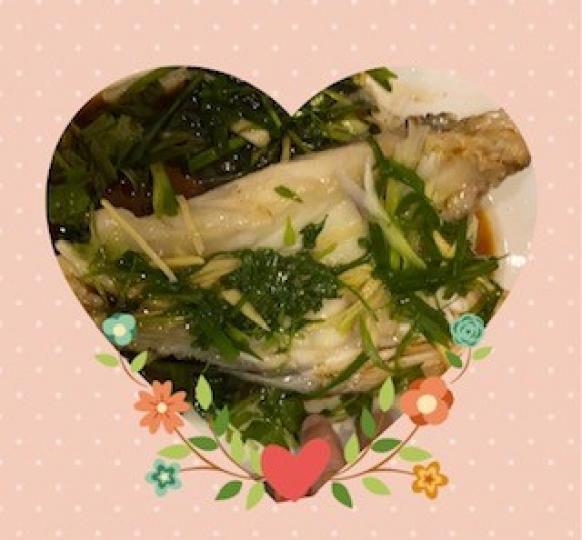 蒸斑腩
今天街市海鮮多且價錢比冬至便宜，一大塊斑腩清蒸，十分鮮味。...