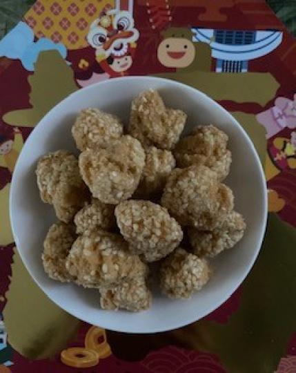 笑口棗
過年煎炸糕點不宜多吃，迷你笑口棗一口一粒，少吃多滋味。...