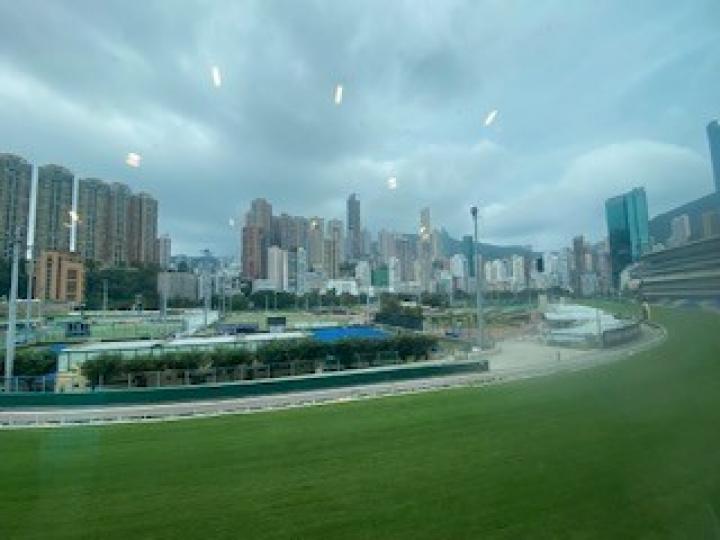 跑馬地快活谷

孩童時我住銅鑼灣區，跑馬地快活谷是我們常去遊玩的地方。...