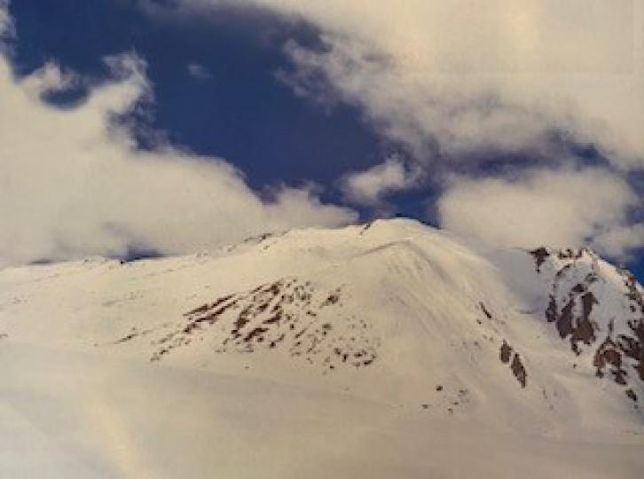 瓦罕走廊

瓦罕走廊是位於阿富汗帕米爾高原南端和興都庫什山脈北段之間的一個山谷，常年被冰雪覆蓋，深處更是士地貧瘠、人煙罕至。歷史上是古絲綢之路的一部分，也是華夏文明與印度文明交流的重要通道，亦是帕米爾...