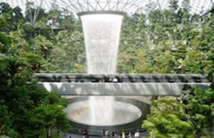 樟宜機場
新加坡樟宜機場的星耀樟宜在機場附近,有景點、美食、室內最大瀑布雨漩渦、星空花園和購物商場,設施完備,非常適合旅客到訪。... 樟宜機場
新加坡樟宜機場的星耀樟宜在機場附近,有景點、美食、室內最大瀑布雨漩渦、星空花園和購物商場,設施完備,非常適合旅客到訪。...
