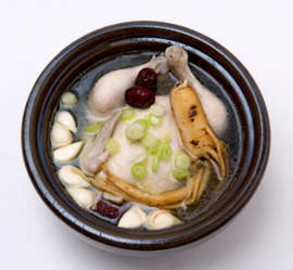 人參雞湯

韓國著名人參雞湯有即食的，加熱即可飲，快捷方便。...
