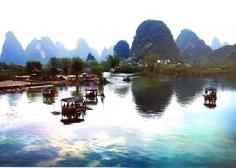 桂林
桂林山水甲天下是旅遊熱點。...