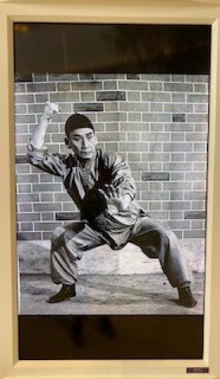 關德興
關德興是香港著名粵劇和電影演員、粵劇編劇及武術家。他以演出黃飛鴻系列電影而享譽藝壇。...