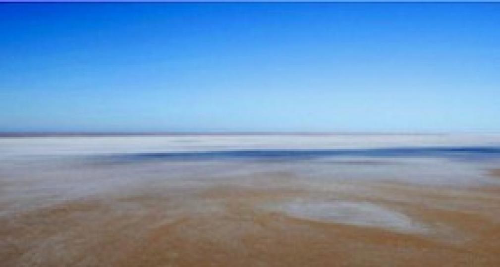 澳大利亞的艾爾湖
澳大利亞的艾爾湖有一個最為奇特的現象，就是每隔三年便會消失一次。也正因為這種奇特的現象，它也是世界上一個最著名的是時令湖。而且每隔三年乾涸一次的艾爾湖，每次出現的湖泊面積都是不定的，...