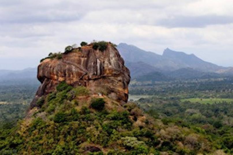 獅子岩
獅子岩是斯里蘭卡錫吉里耶城的一個景觀，它是當地最重要的文化遺產，還被聯合國收錄到世界級珍貴遺產之中，人們來到斯里蘭卡除了喝一喝當地的正宗錫蘭
紅茶之外，就是到獅子岩遊玩了。...
