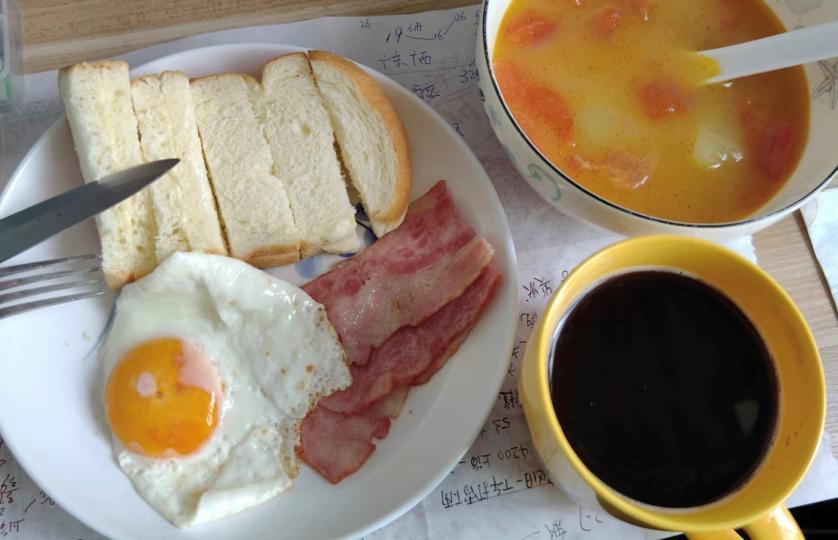一人午餐

居住國內老同學喜歡外出吃飯，但天氣不好時，她會在家吃一頓西式午餐。...