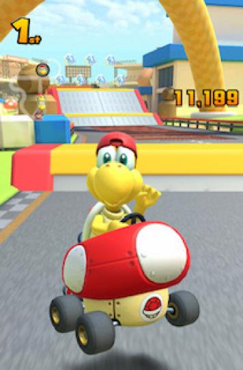 賽車遊戲

用手機玩賽車遊戲是我消閒的玩兒，但不會沉迷。以11199分第一名高分勝出實屬好運。...