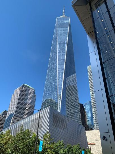 世界貿易中心一號大樓

世界貿易中心是美國紐約市曼哈頓的一組建築群，其取代對象是原址上於9·11襲擊事件中被撞毀的原世界貿易中心。...