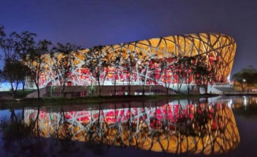 手機拍夜景
若能好好利用手機拍照功能,夜景模式往往可以讓你得到細節豐富,畫質細膩,高光不溢出,暗部有細節的照片,最好還要配合三腳架的使用。... 手機拍夜景
若能好好利用手機拍照功能,夜景模式往往可以讓你得到細節豐富,畫質細膩,高光不溢出,暗部有細節的照片,最好還要配合三腳架的使用。...