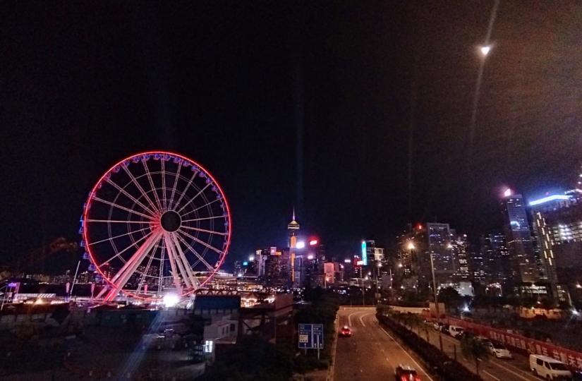 中環海旁夜景

中環AIA 摩天輪使中環整個夜景生色不少。...